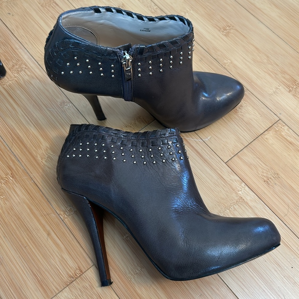 Enzo Angiolini Brown Leather Whipstitch Trim Ankle Boots Women’s 7.5 - Picture 9 of 12